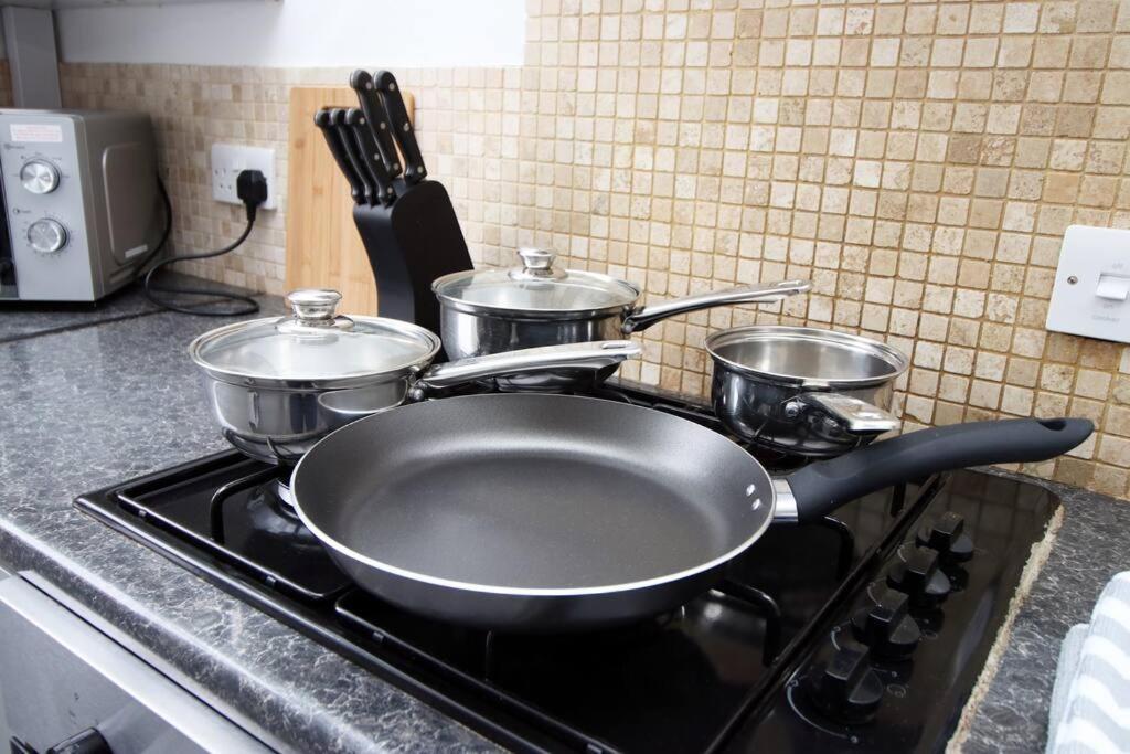 Holiday House For 7 Guests, Free Wi-Fi & Self Check-In Explore Newport Newport (Gwent) Exterior foto
